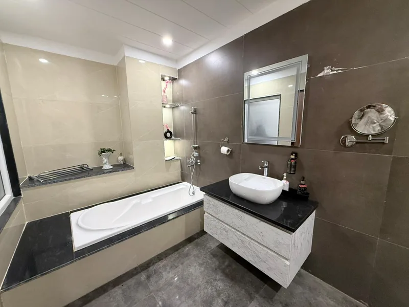 suite_room_8